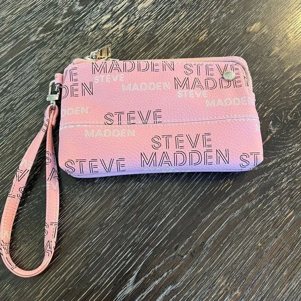 Steve Madden Pink Double Pocket Logo Wristlet NWOT - Picture 3 of 5